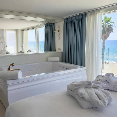 Hotel Ivory Dimora Di Charme Terracina