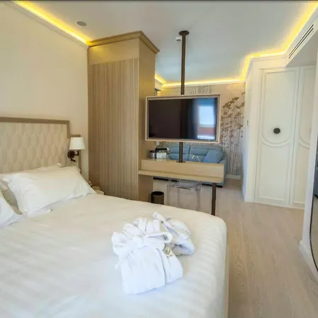 Ivory Dimora Di Charme Hotel *