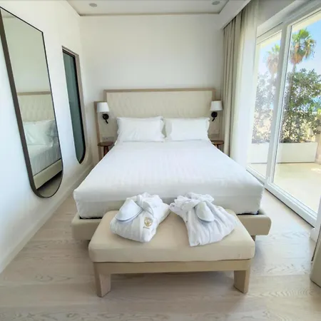 Ivory Dimora Di Charme Hotel *